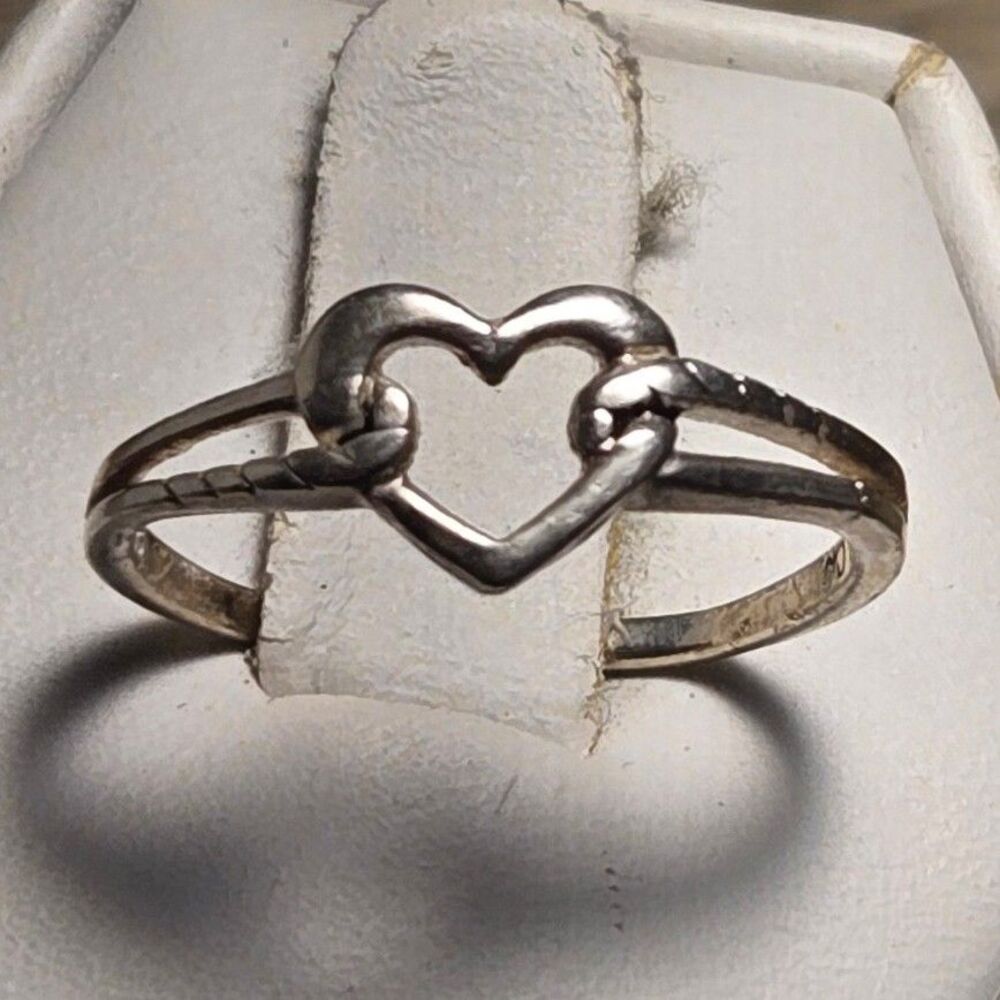 Heart vintage sterling silver ring sz 6.5